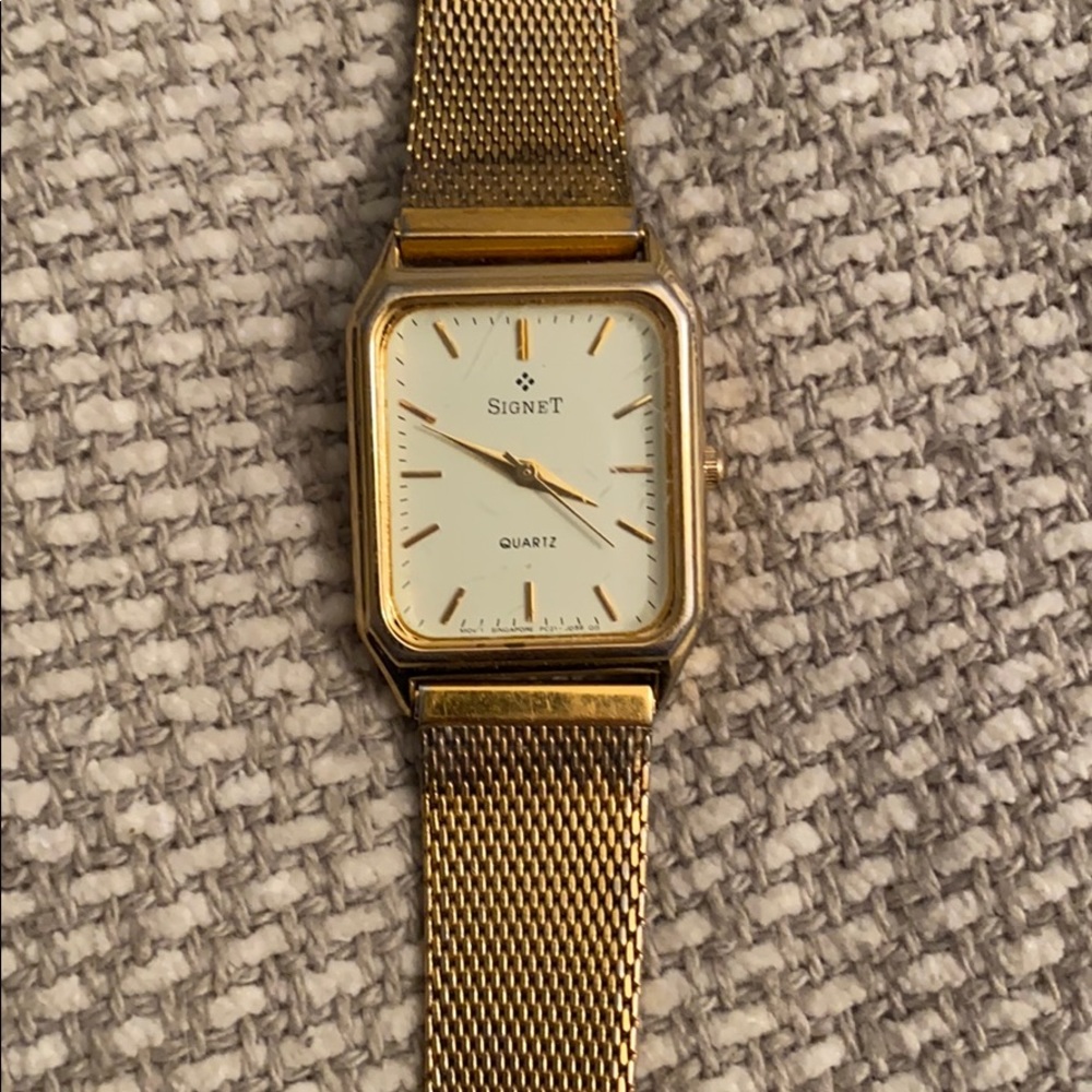 Signet Quartz Watch